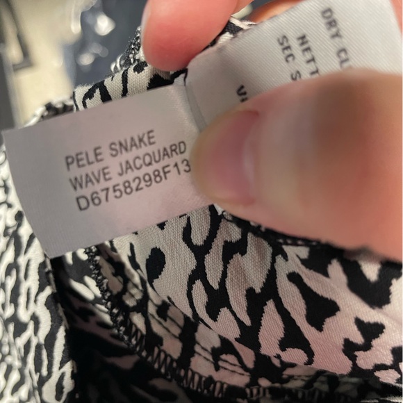 Diane Von Furstenberg dress short sleeve animal print black white women’s size 2 - Picture 7 of 11